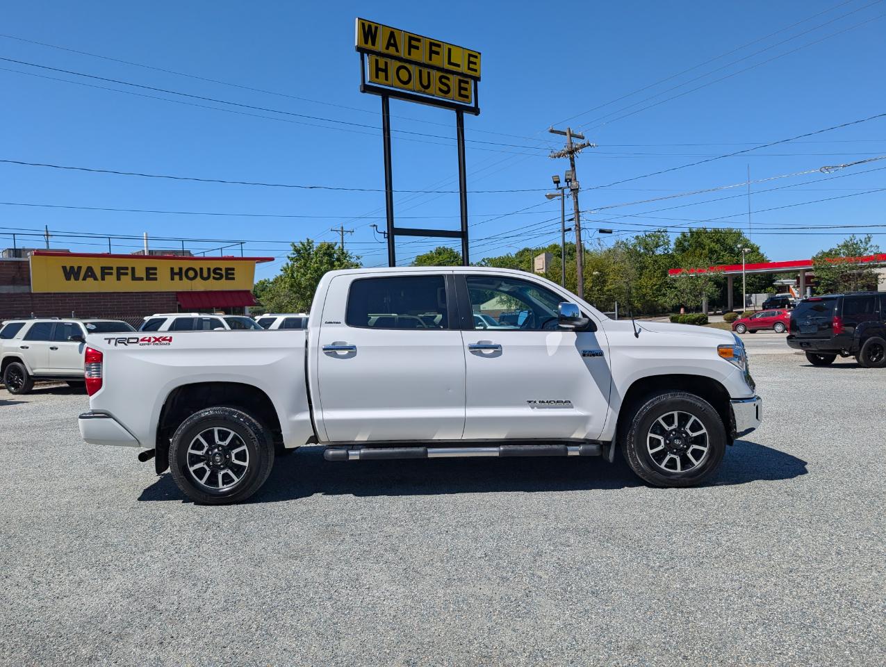 Toyota Tundra 4WD  2017