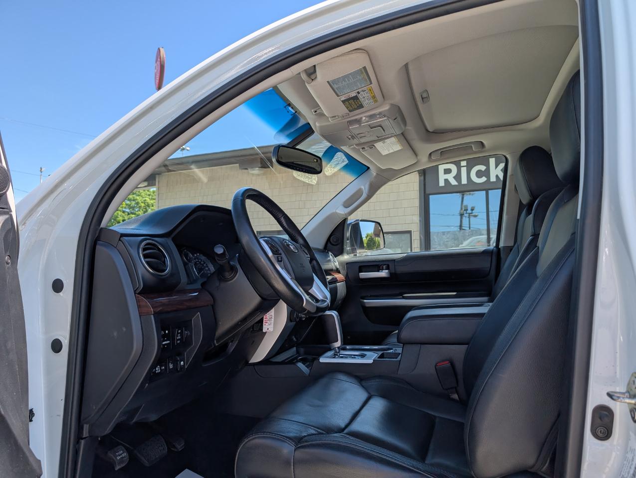 Toyota Tundra 4WD  2017
