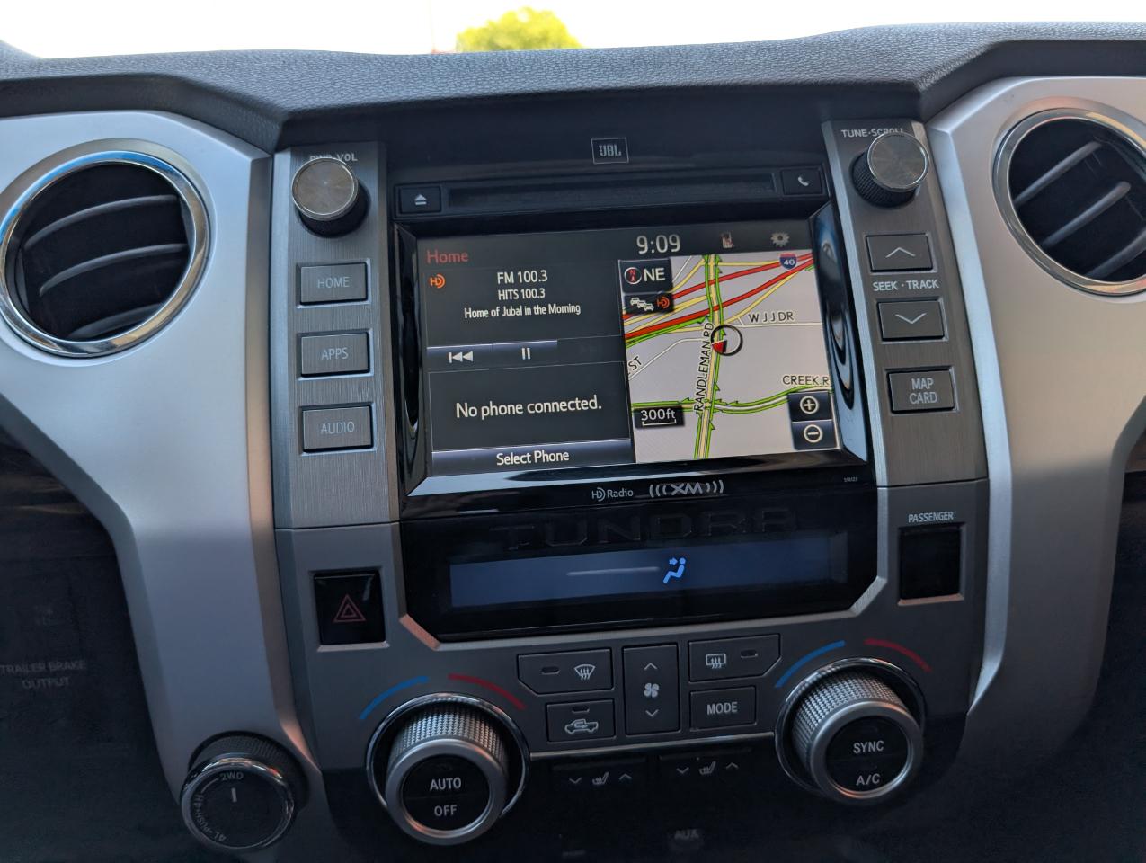 Toyota Tundra 4WD  2017