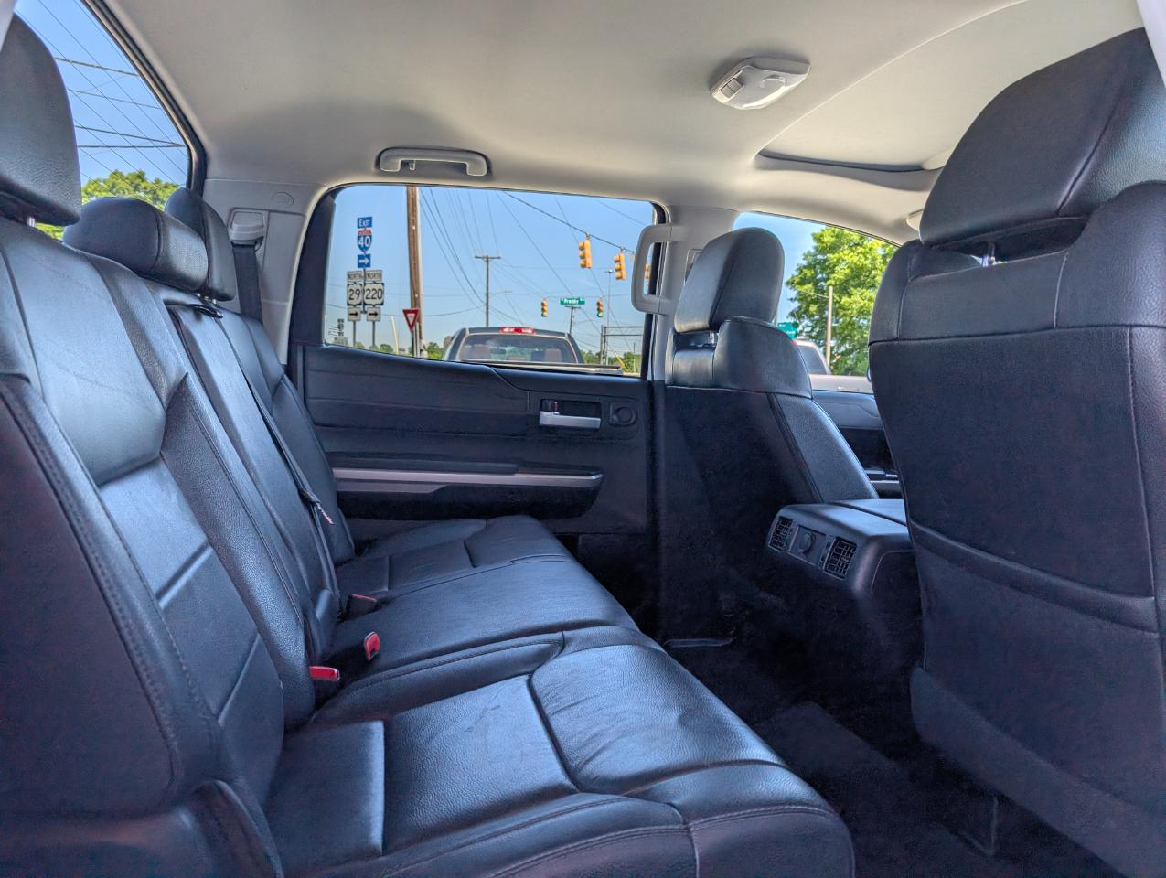 Toyota Tundra 4WD  2017