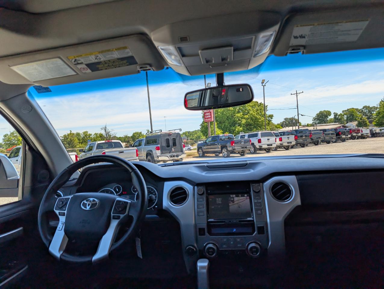 Toyota Tundra 4WD  2017