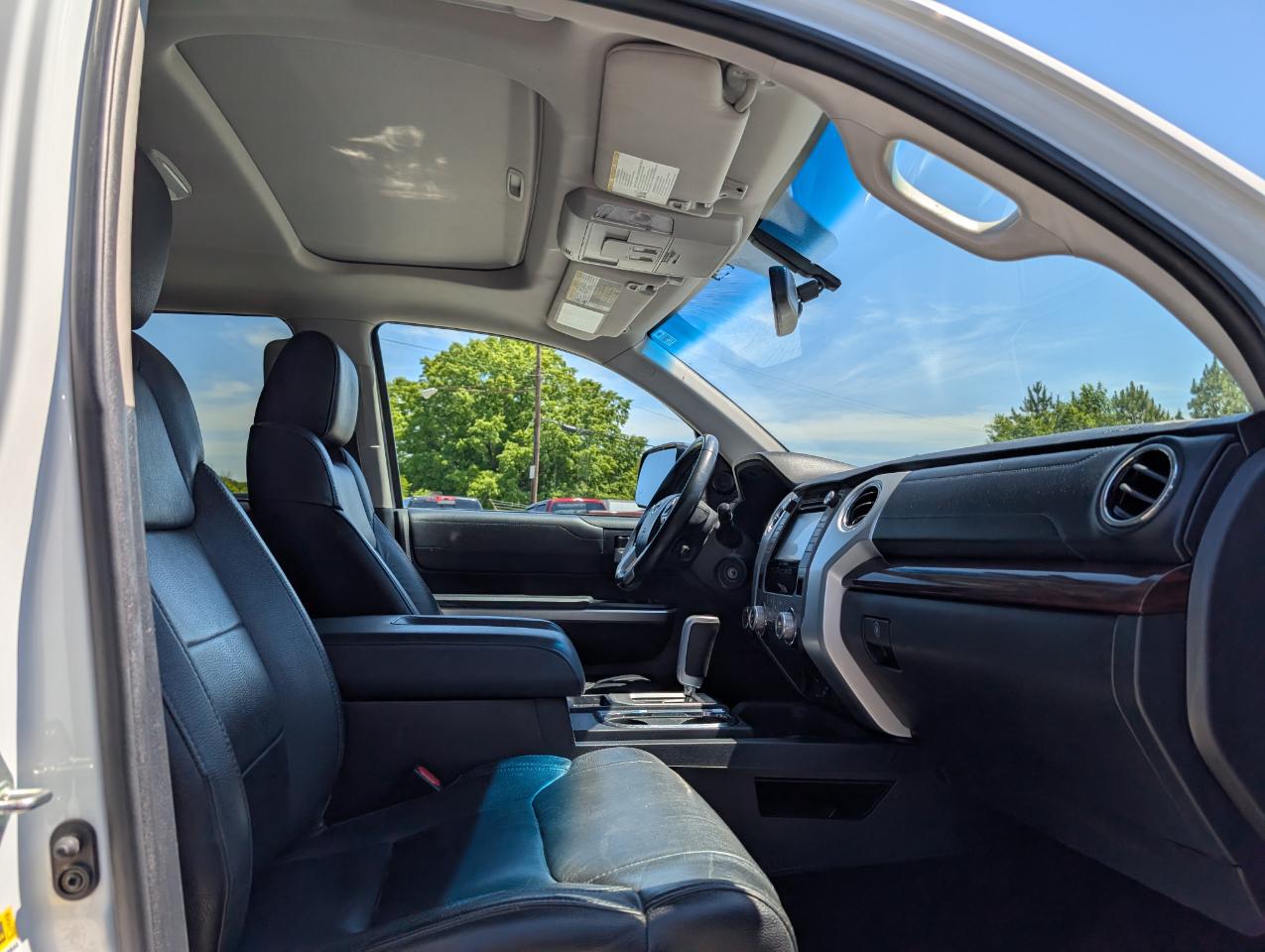 Toyota Tundra 4WD  2017