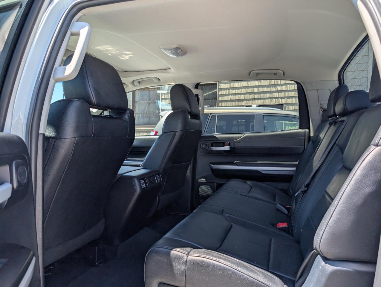 Toyota Tundra 4WD  2017