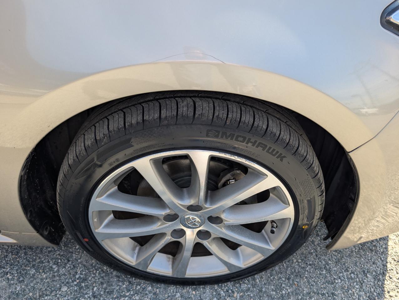 Toyota Avalon XLE 2015