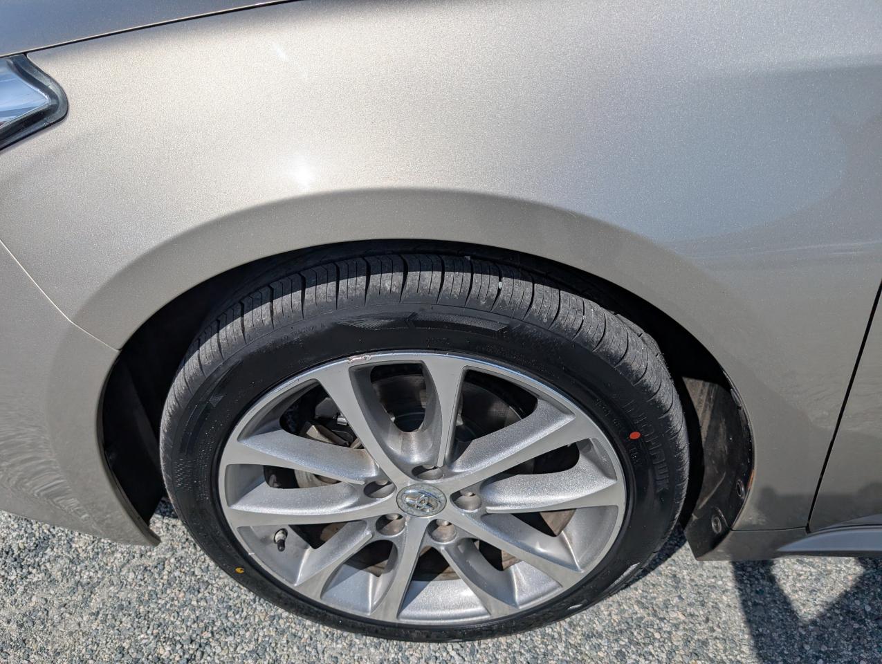 Toyota Avalon XLE 2015