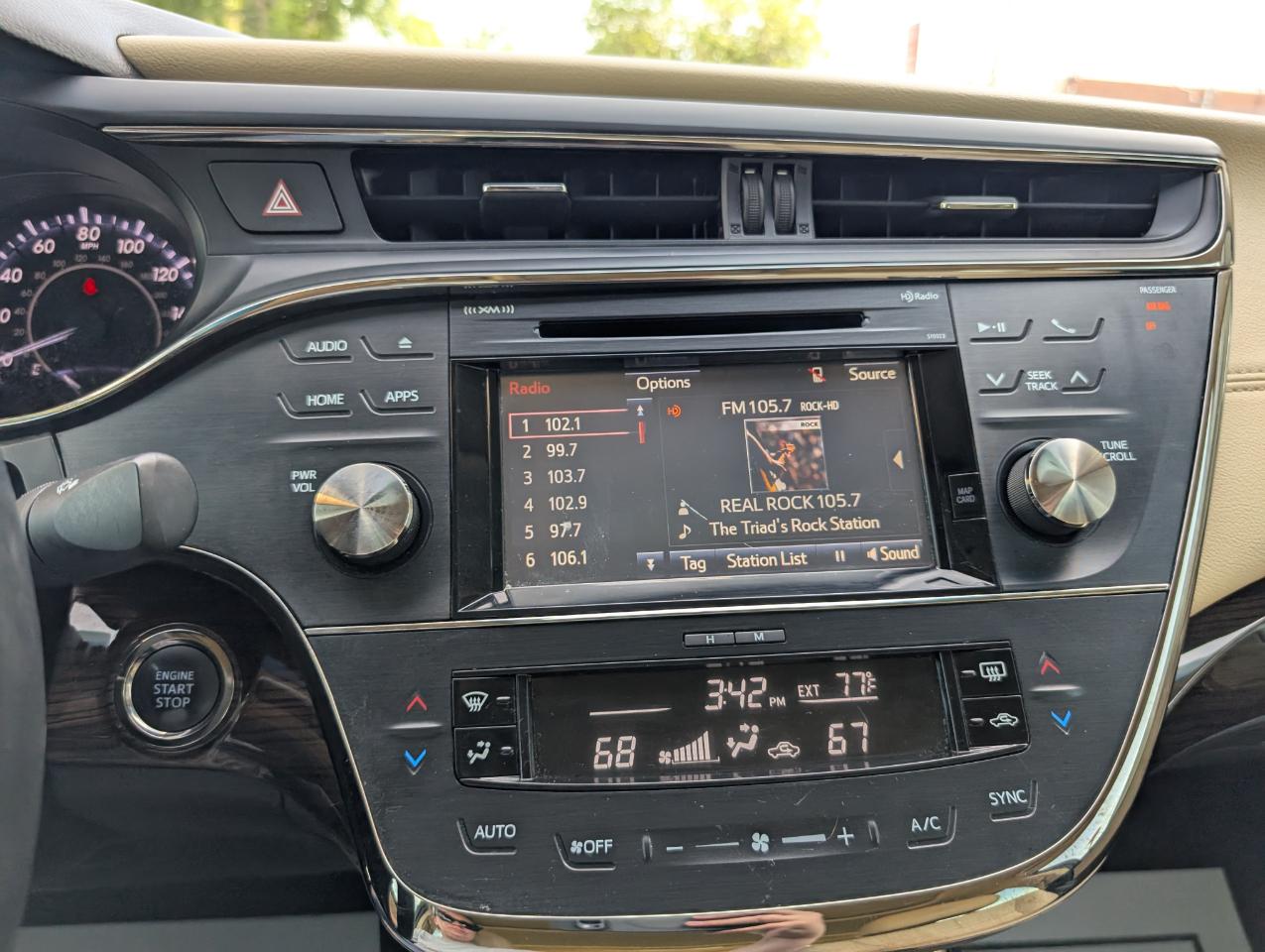 Toyota Avalon XLE 2015