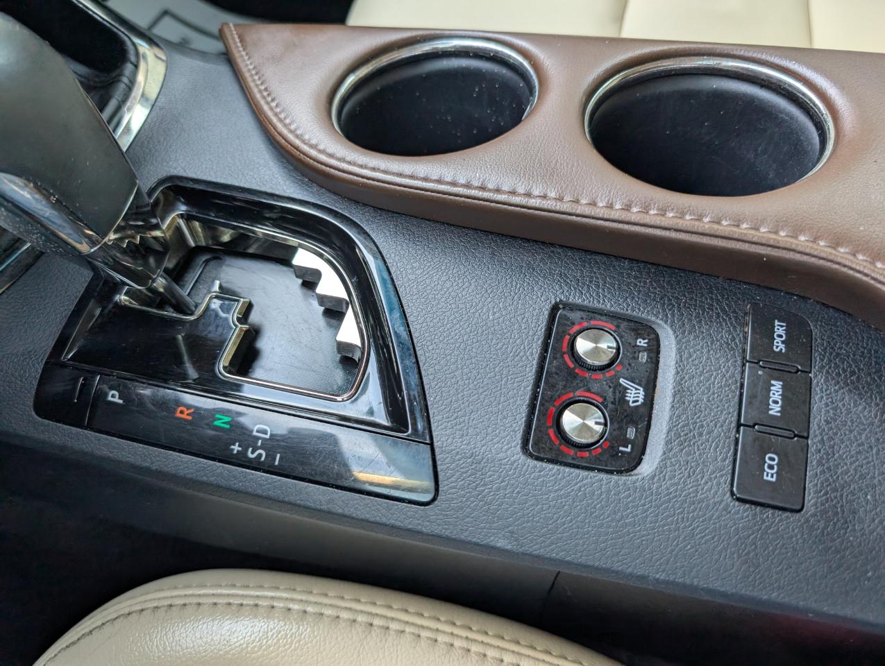 Toyota Avalon XLE 2015