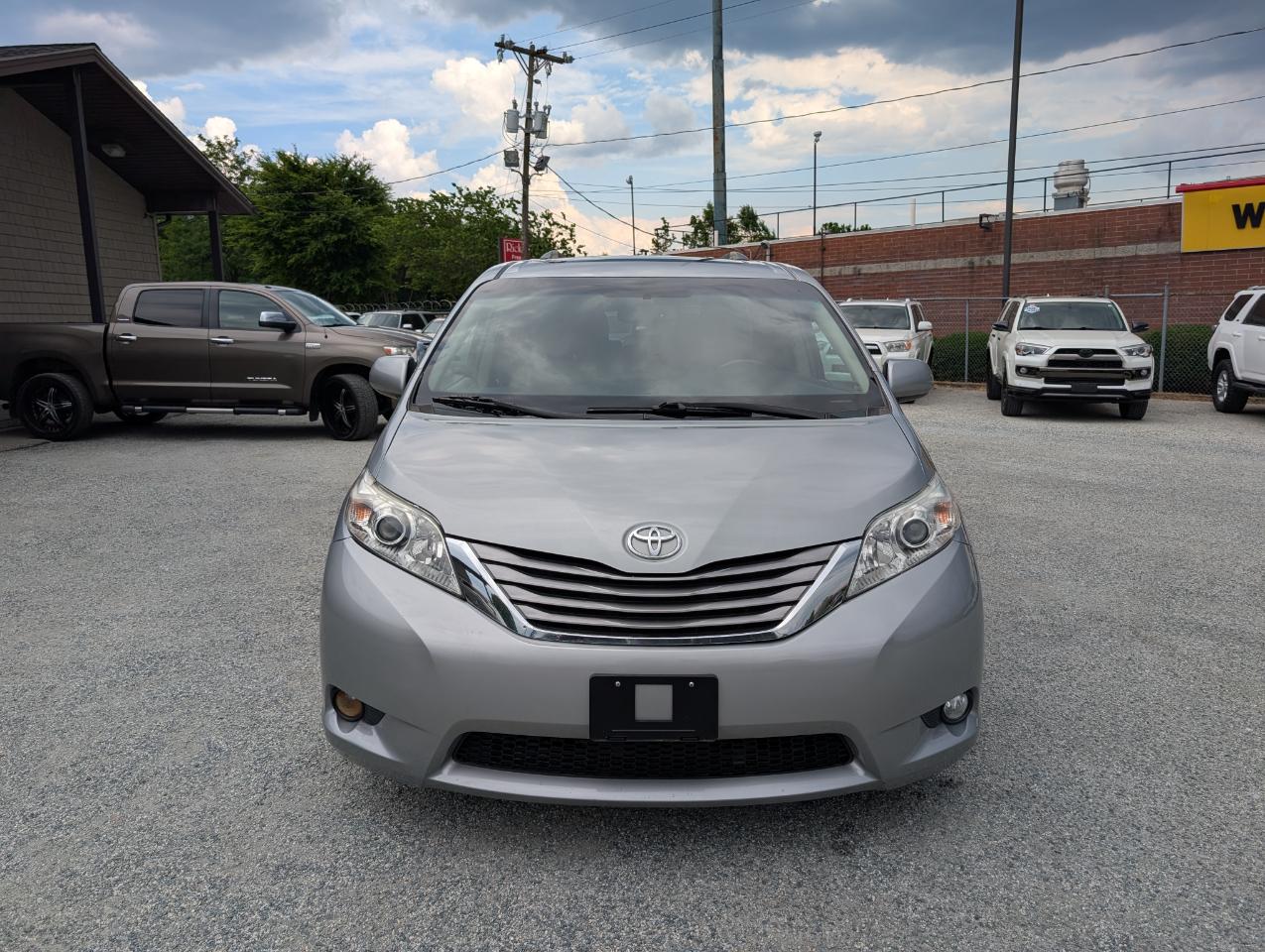 Toyota Sienna  2015