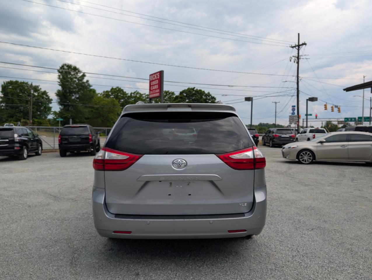 Toyota Sienna  2015