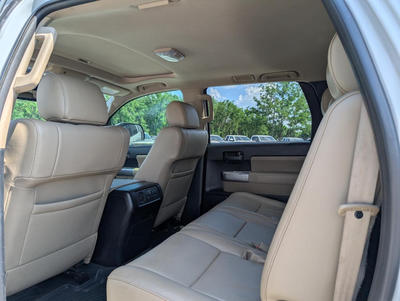 Toyota Sequoia SR5 2018