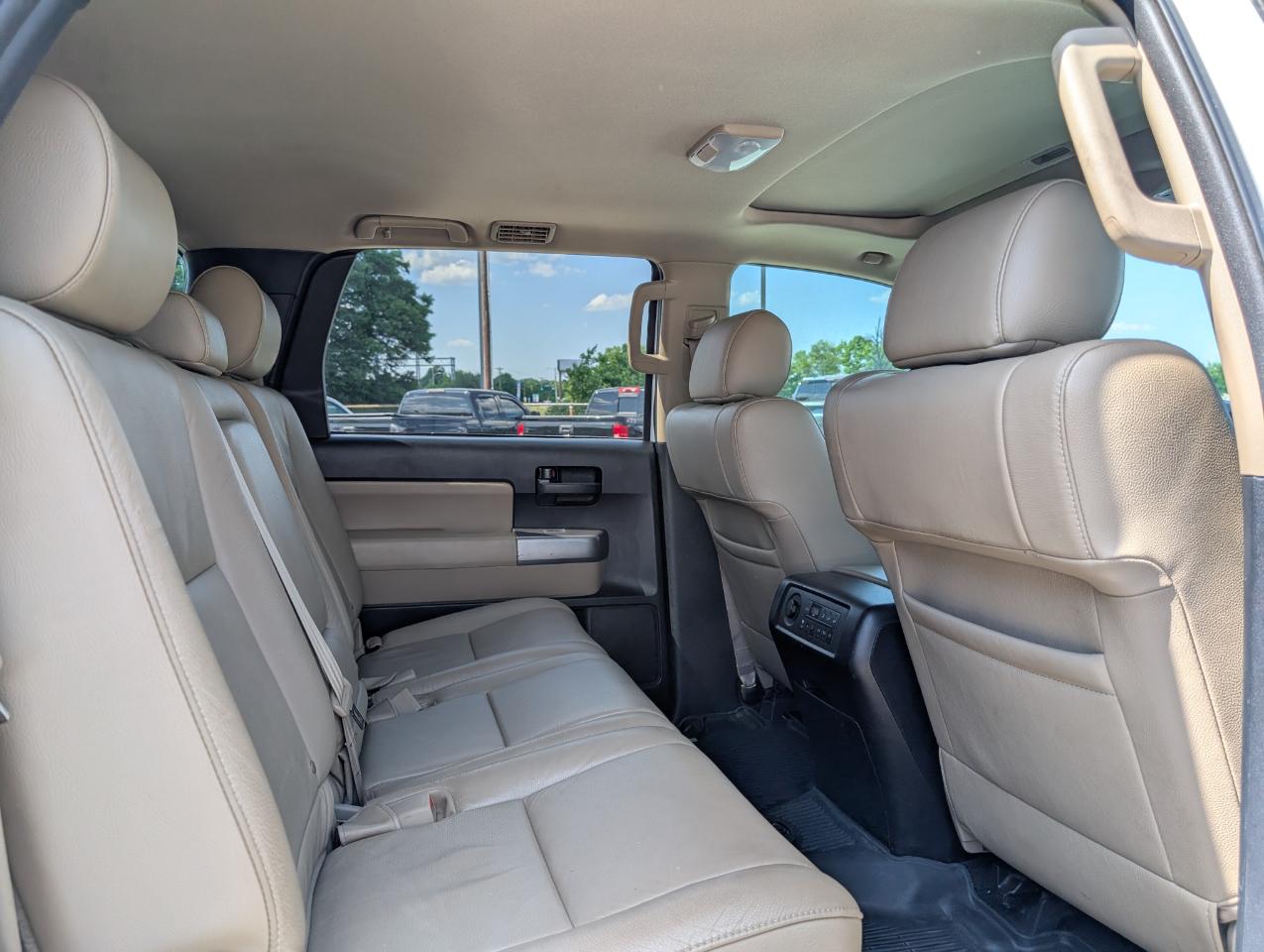 Toyota Sequoia SR5 2018