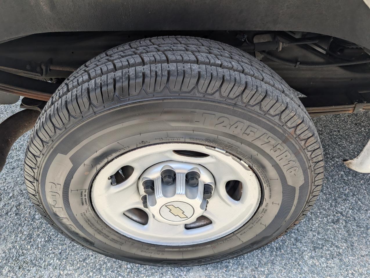 Chevrolet Express Passenger  2011
