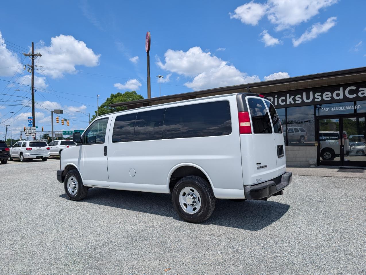 Chevrolet Express Passenger  2011