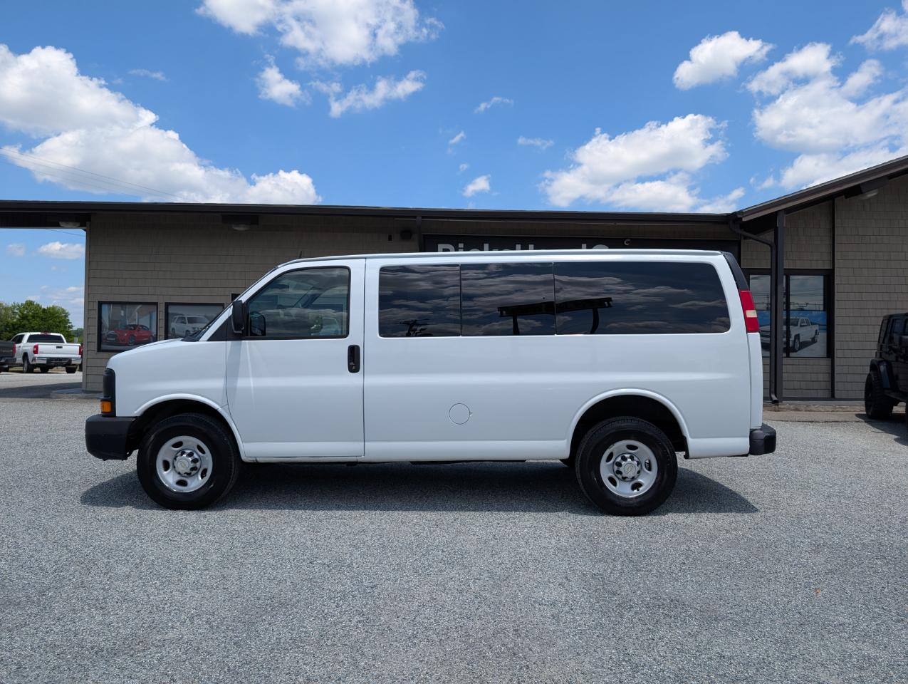 Chevrolet Express Passenger  2011