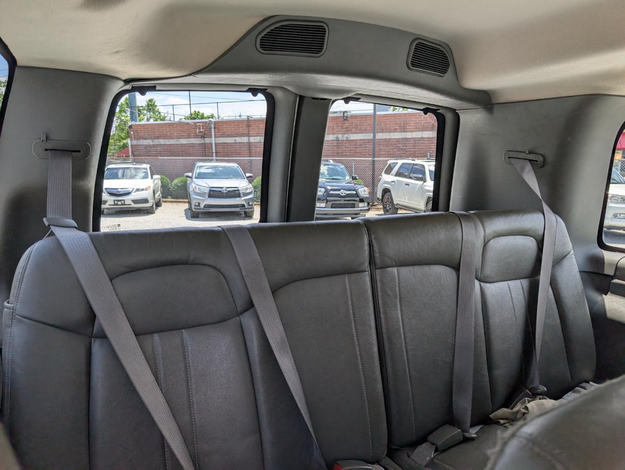Chevrolet Express Passenger  2011