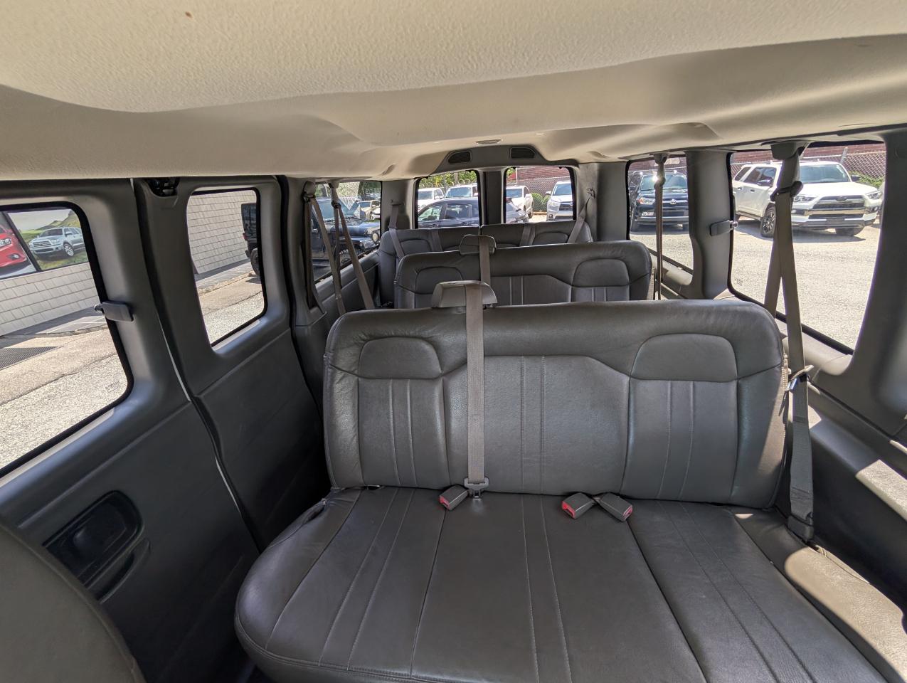 Chevrolet Express Passenger  2011