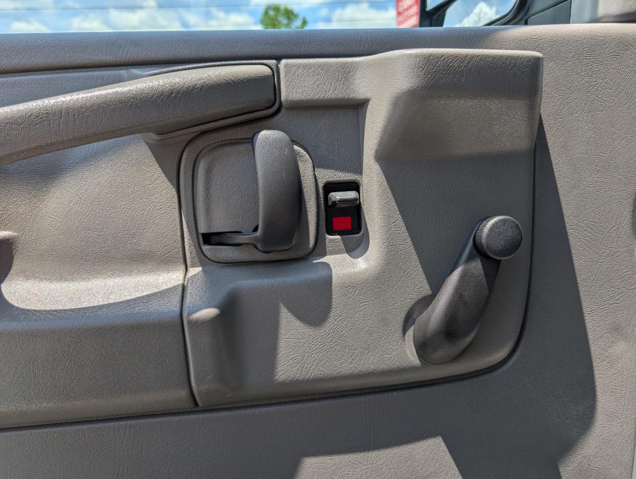 Chevrolet Express Passenger  2011