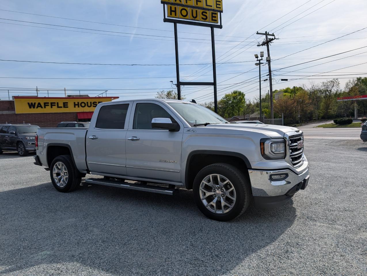 GMC Sierra 1500 SLT Crew Cab 4WD 2017