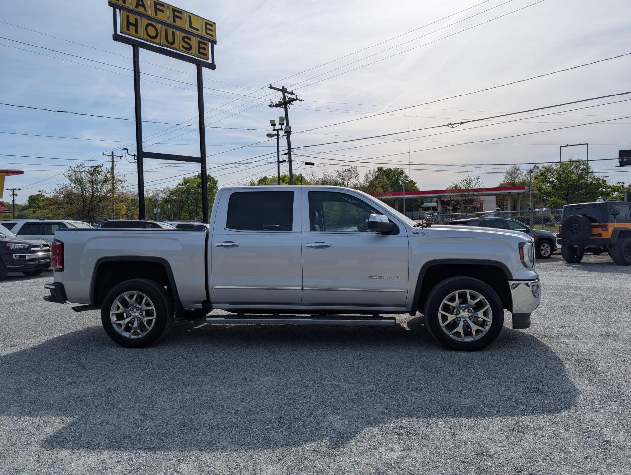 GMC Sierra 1500 SLT Crew Cab 4WD 2017