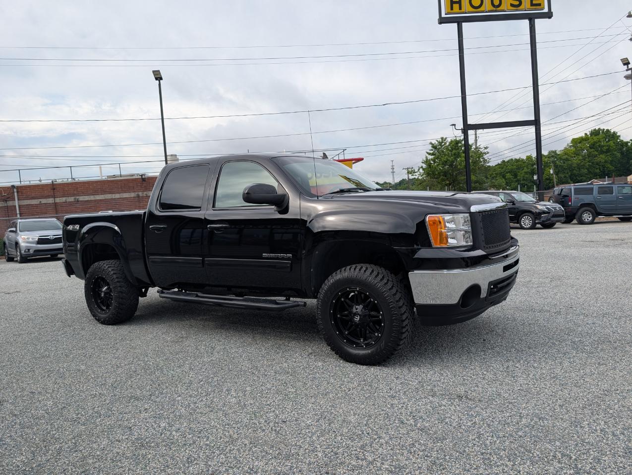 GMC Sierra 1500 SLT Crew Cab 4WD 2011