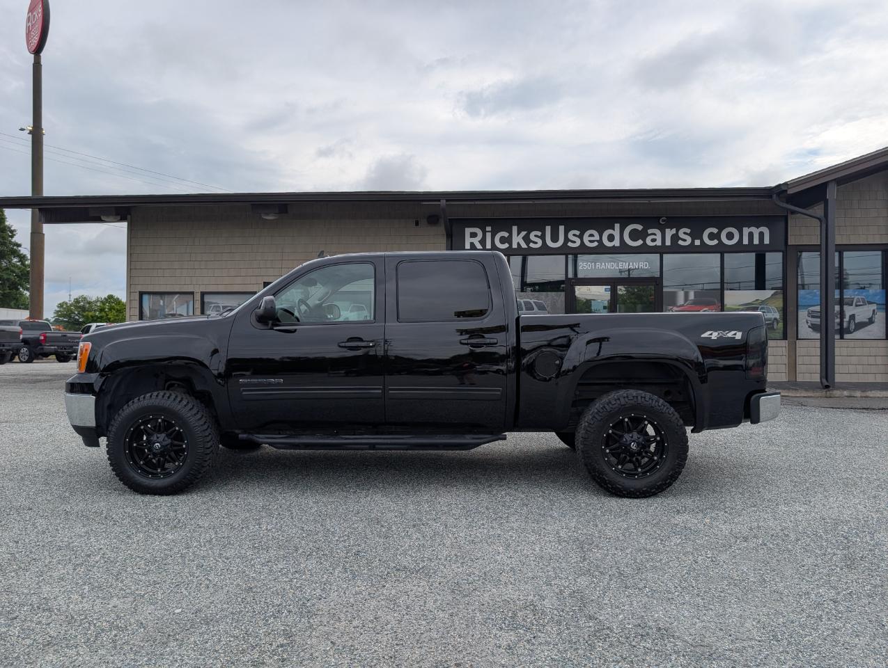 GMC Sierra 1500 SLT Crew Cab 4WD 2011