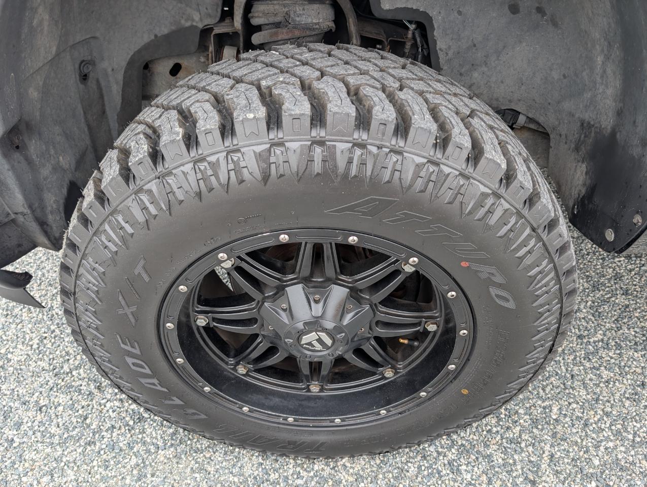 GMC Sierra 1500 SLT Crew Cab 4WD 2011