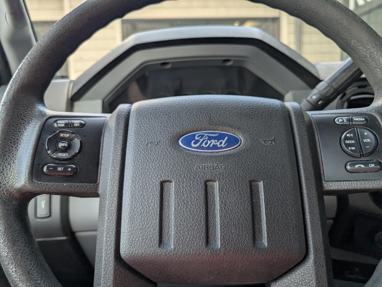 Ford Super Duty F-250 SRW  2014