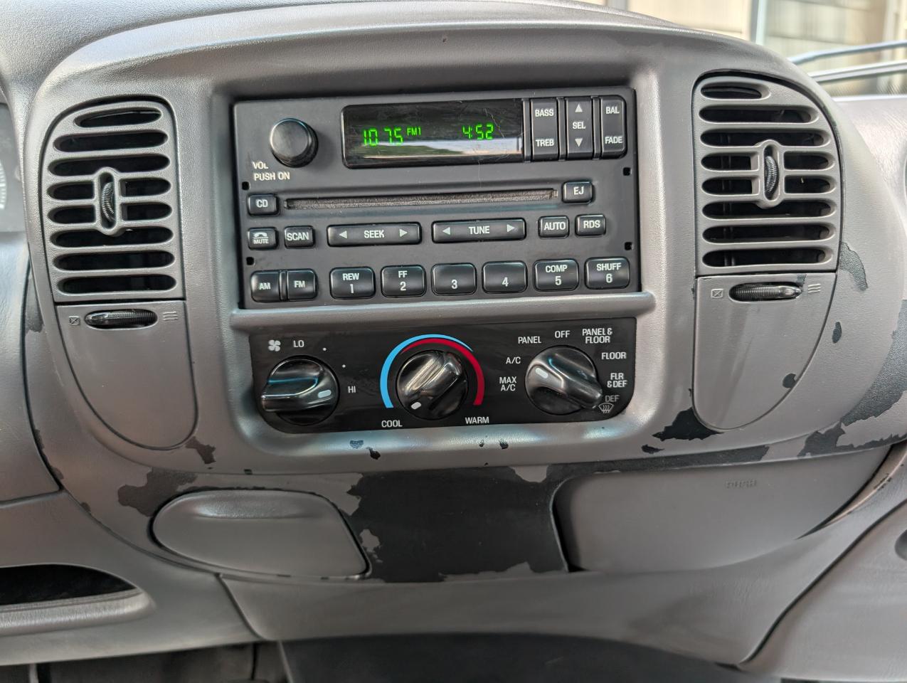 Ford F-150  2002