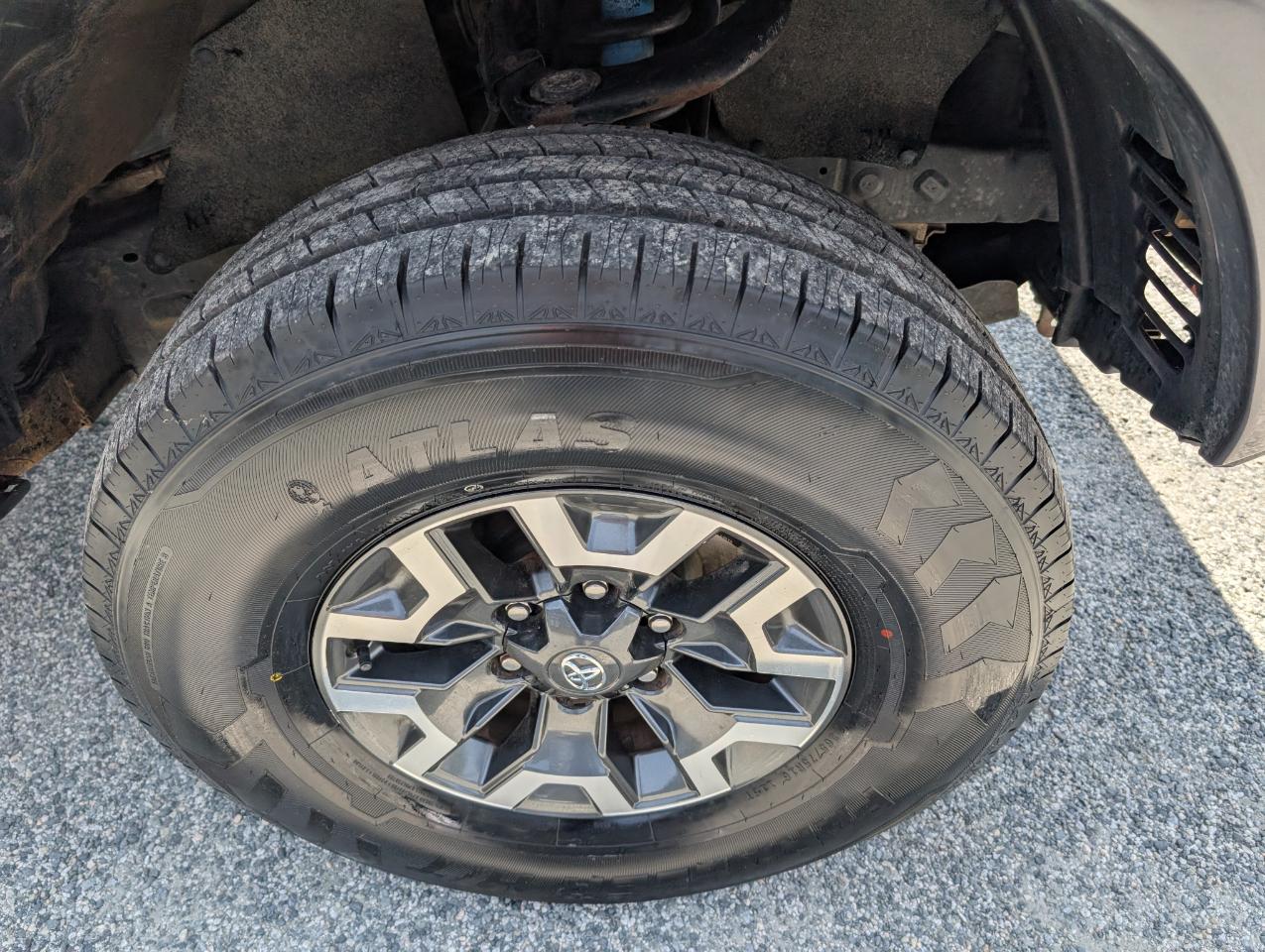 Toyota Tacoma Double Cab 4WD 2015