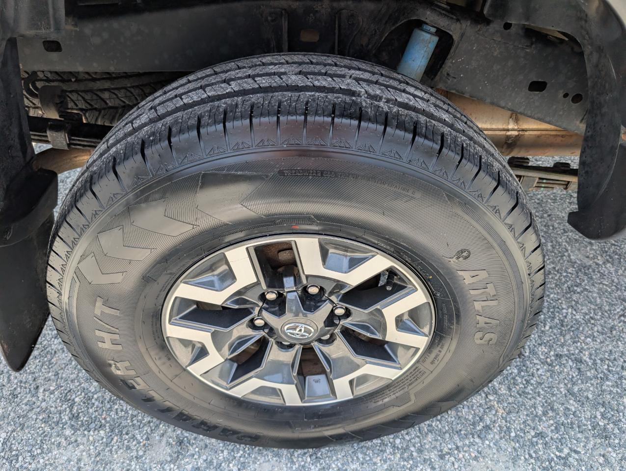 Toyota Tacoma Double Cab 4WD 2015
