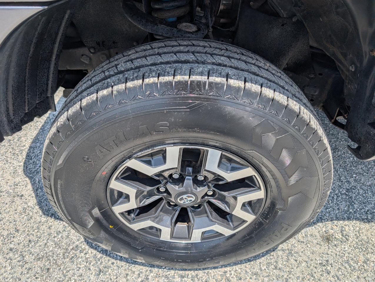 Toyota Tacoma Double Cab 4WD 2015