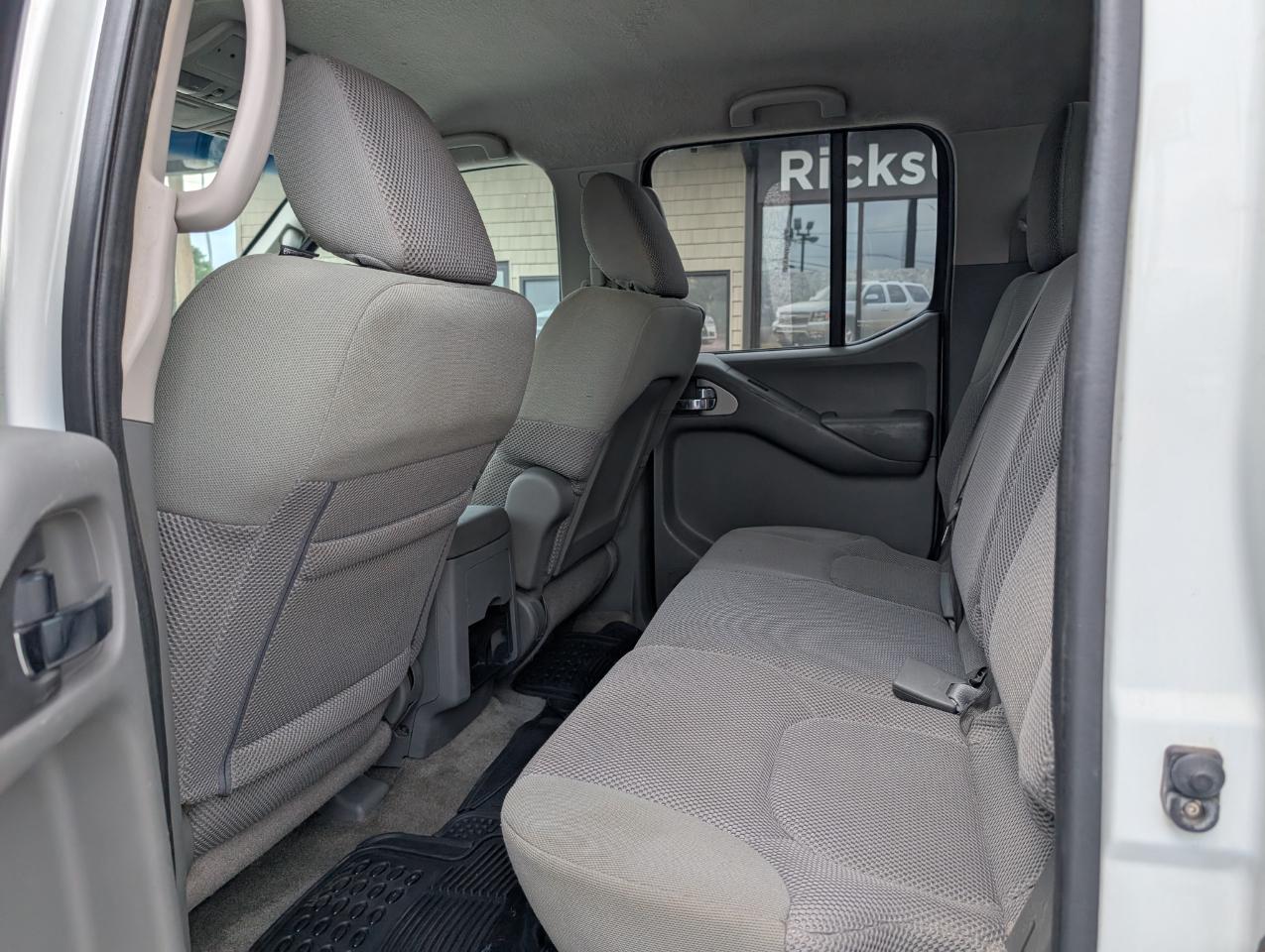 Nissan Frontier  2013