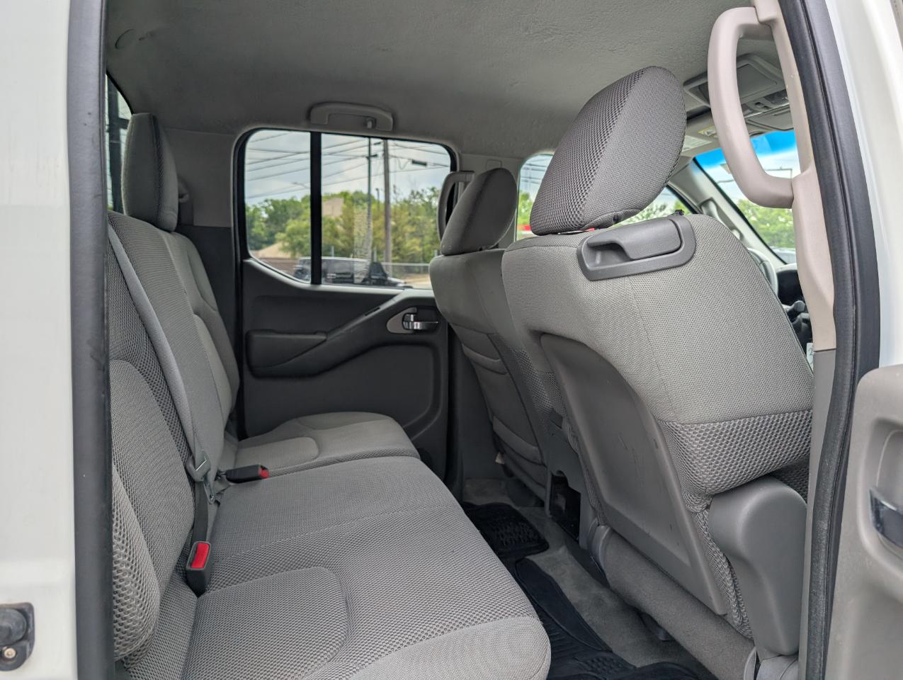 Nissan Frontier  2013