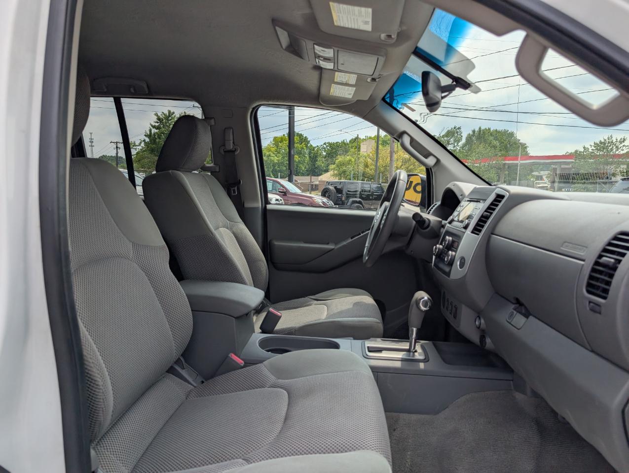 Nissan Frontier  2013