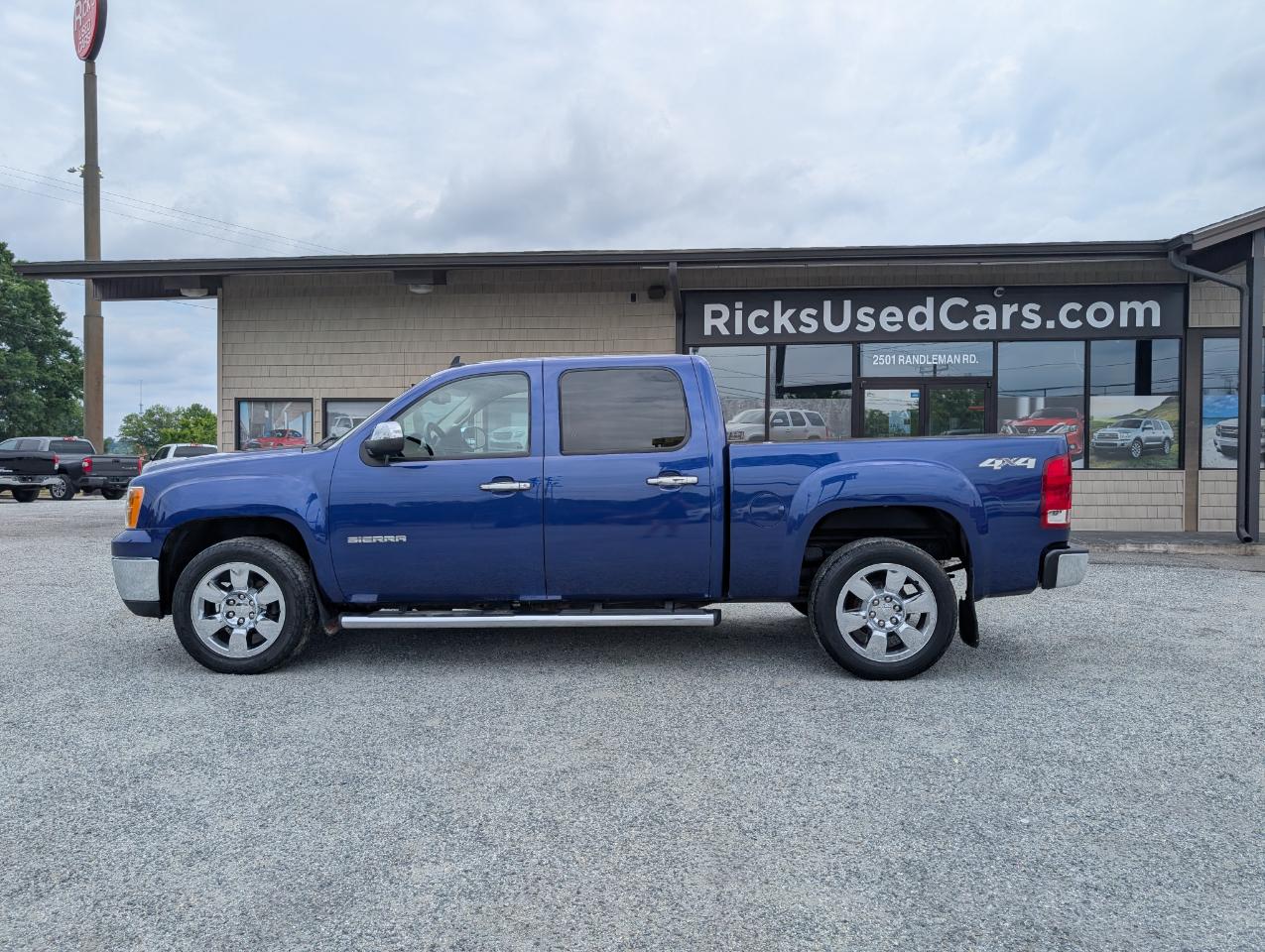 GMC Sierra 1500 SLT Crew Cab 4WD 2010