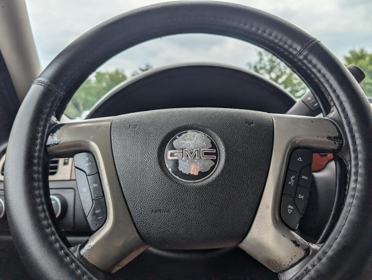 GMC Sierra 1500 SLT Crew Cab 4WD 2010