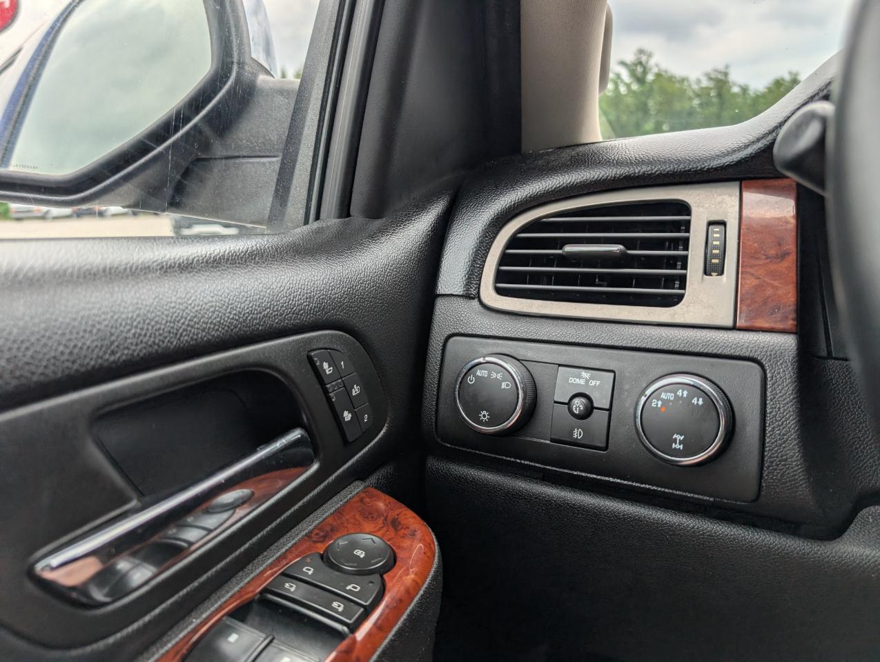 GMC Sierra 1500 SLT Crew Cab 4WD 2010