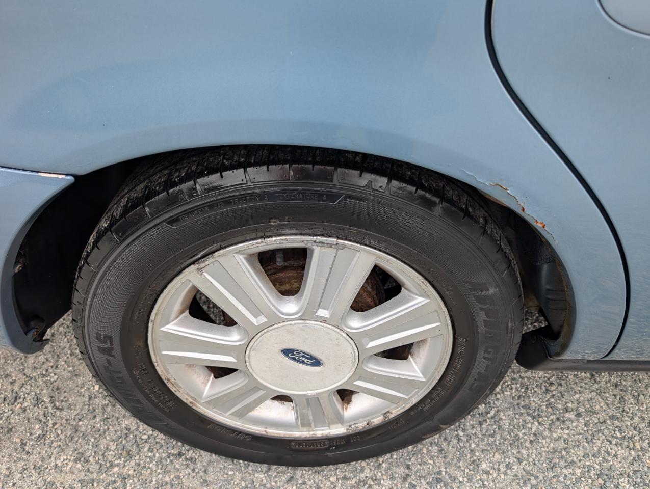 Ford Taurus SEL 2006