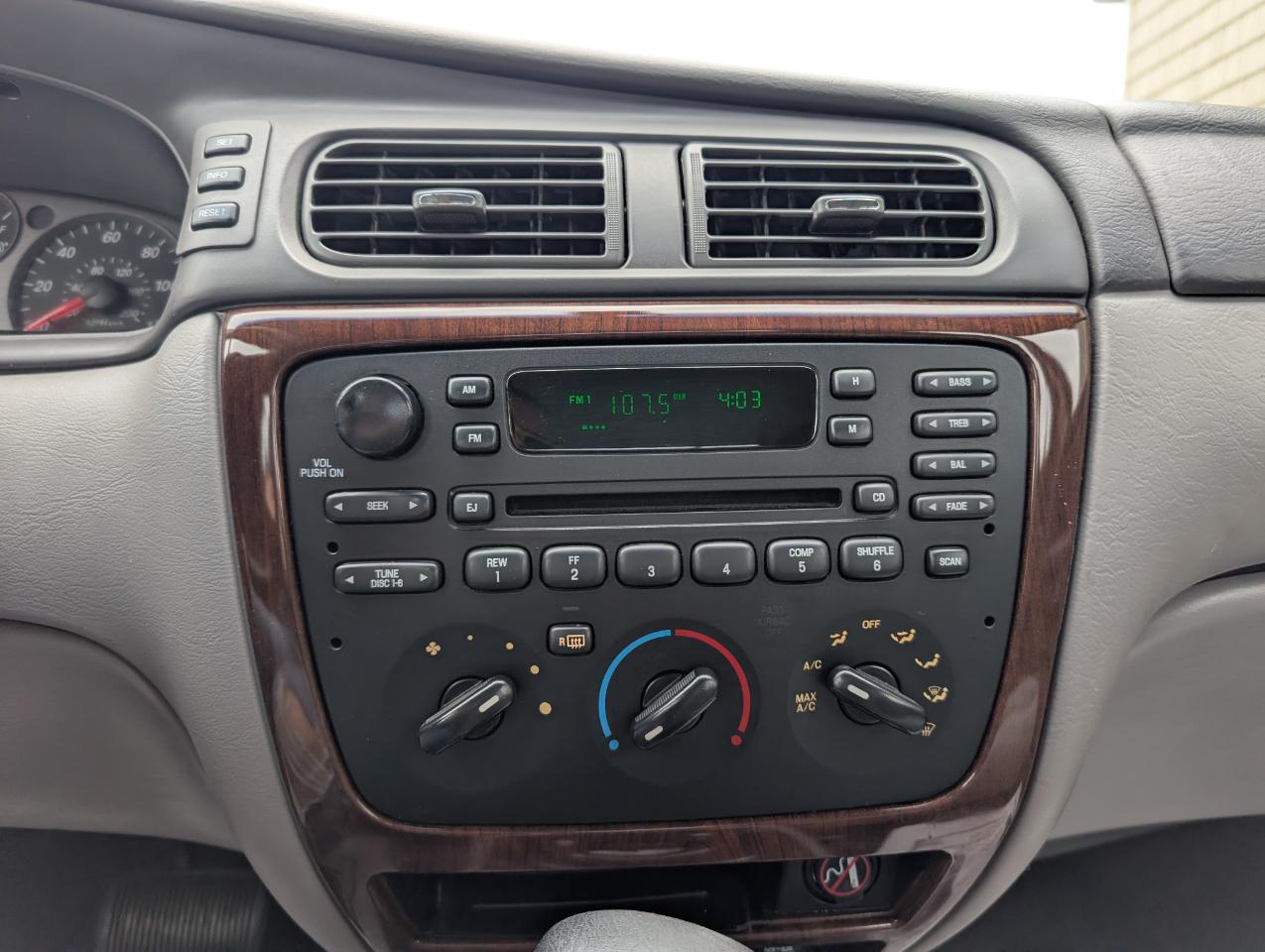 Ford Taurus SEL 2006