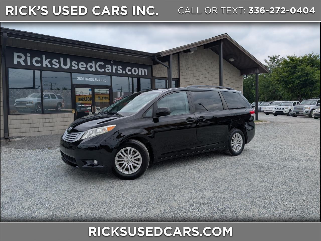 Toyota Sienna  2011