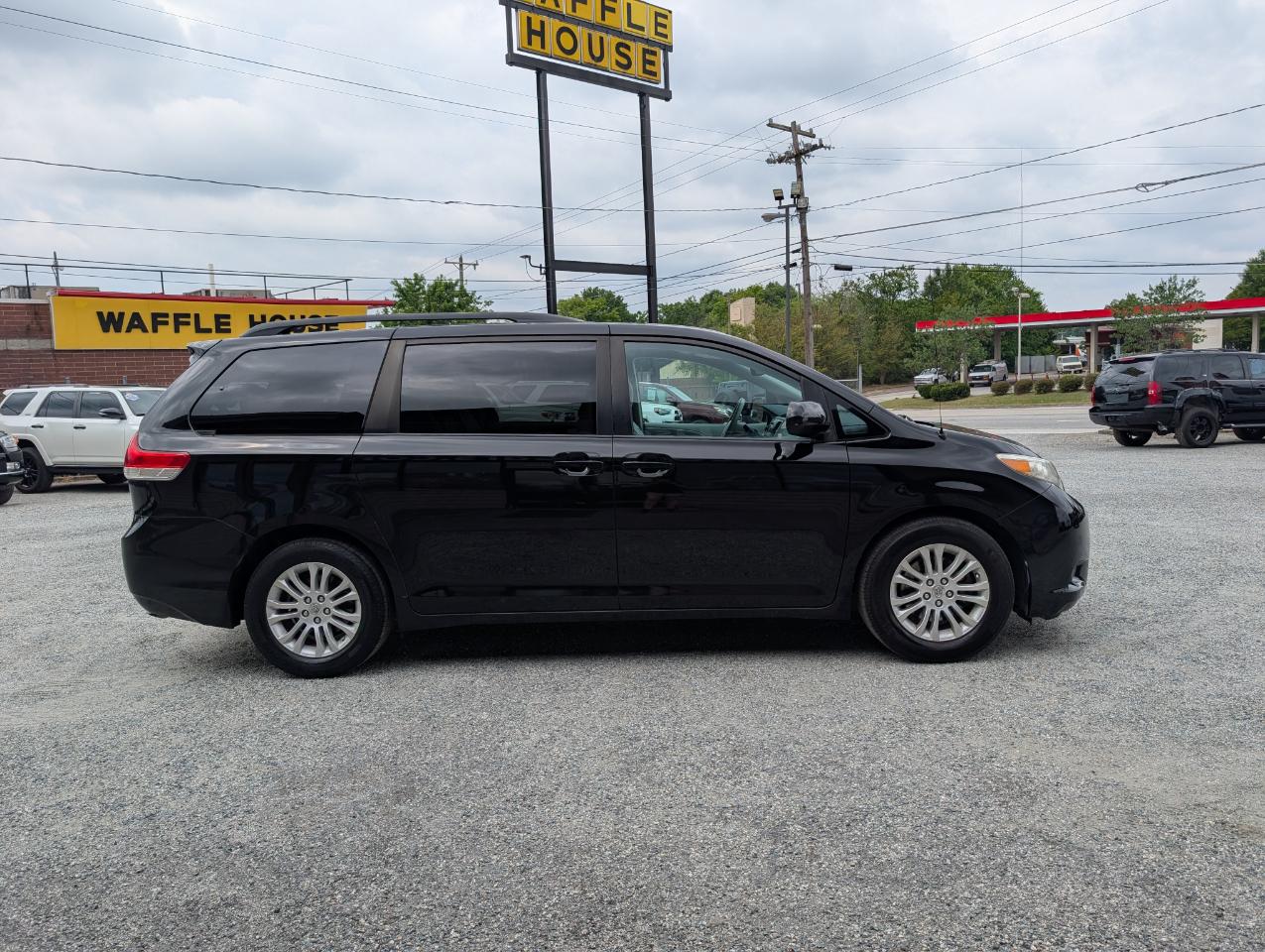 Toyota Sienna  2011