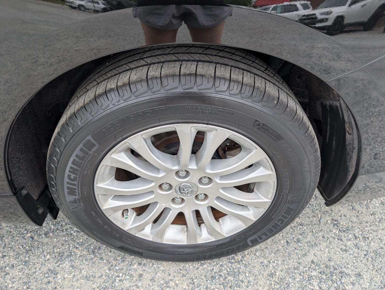 Toyota Sienna  2011