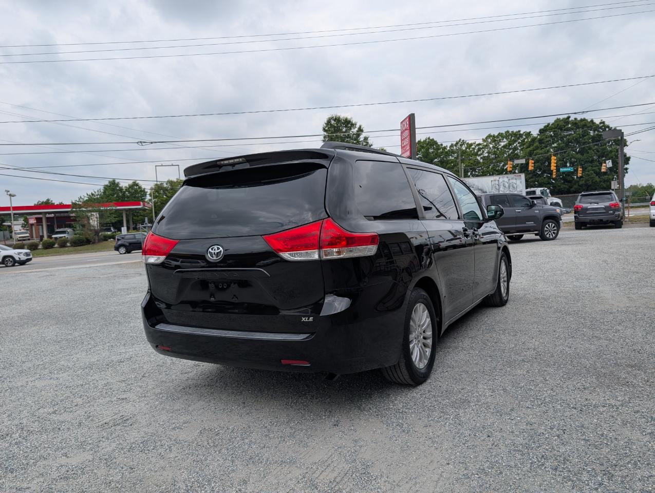 Toyota Sienna  2011