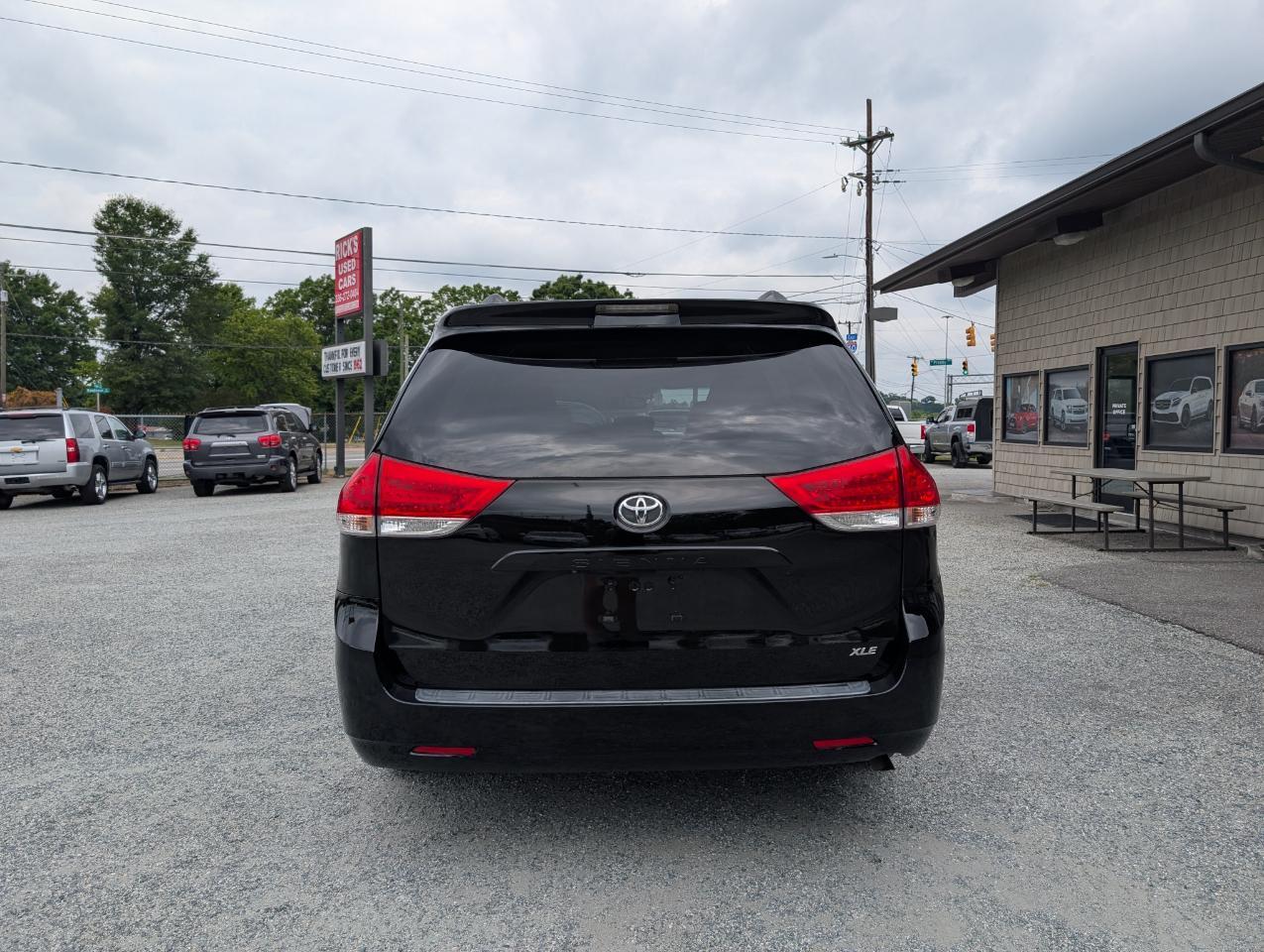 Toyota Sienna  2011