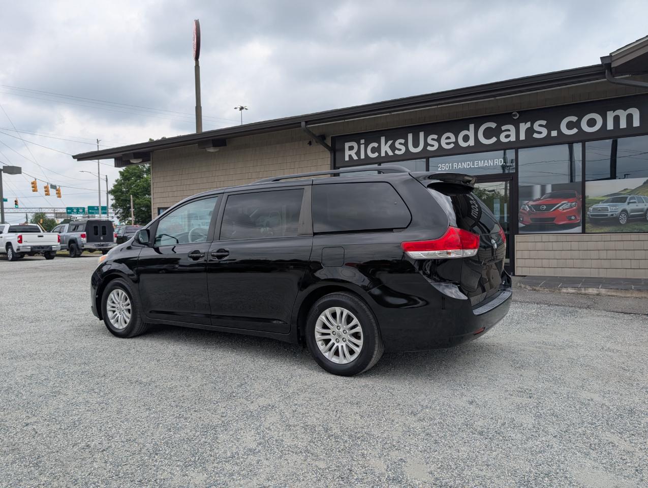 Toyota Sienna  2011