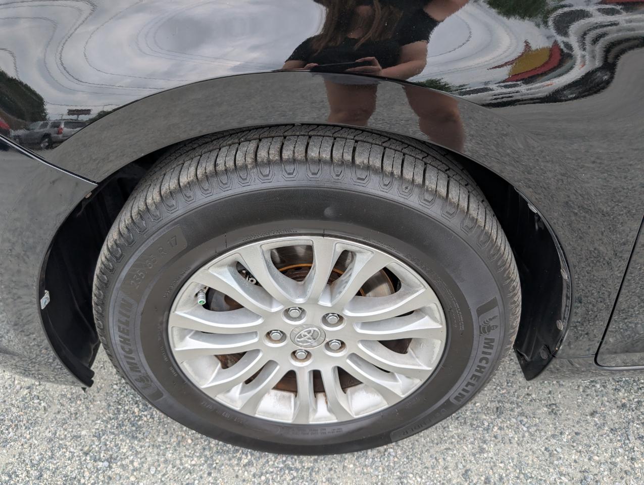 Toyota Sienna  2011