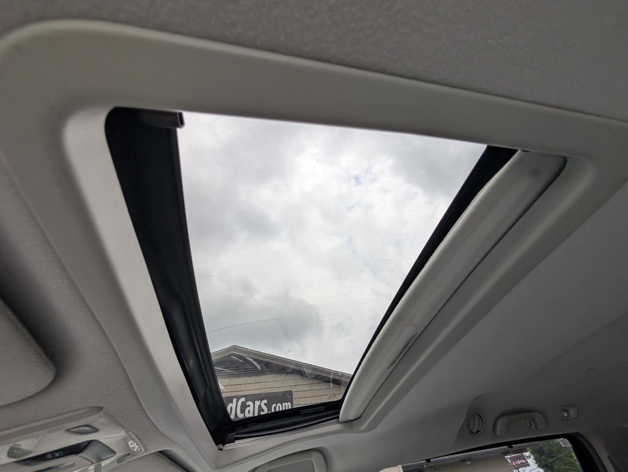 Toyota Sienna  2011