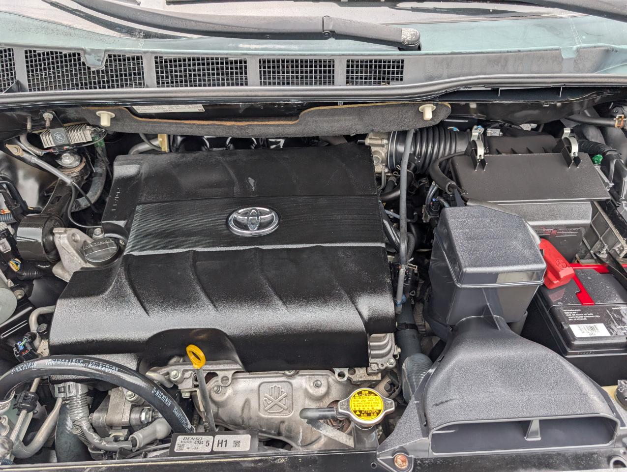 Toyota Sienna  2011