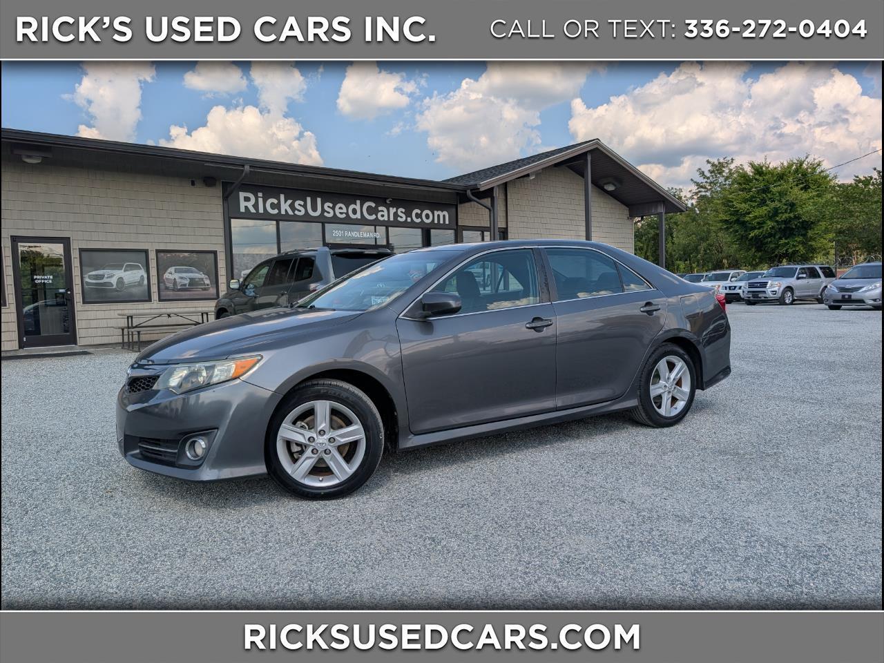 Toyota Camry SE 2014