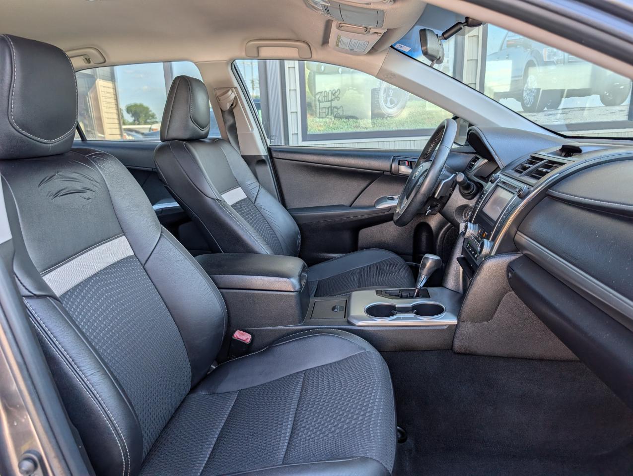 Toyota Camry SE 2014